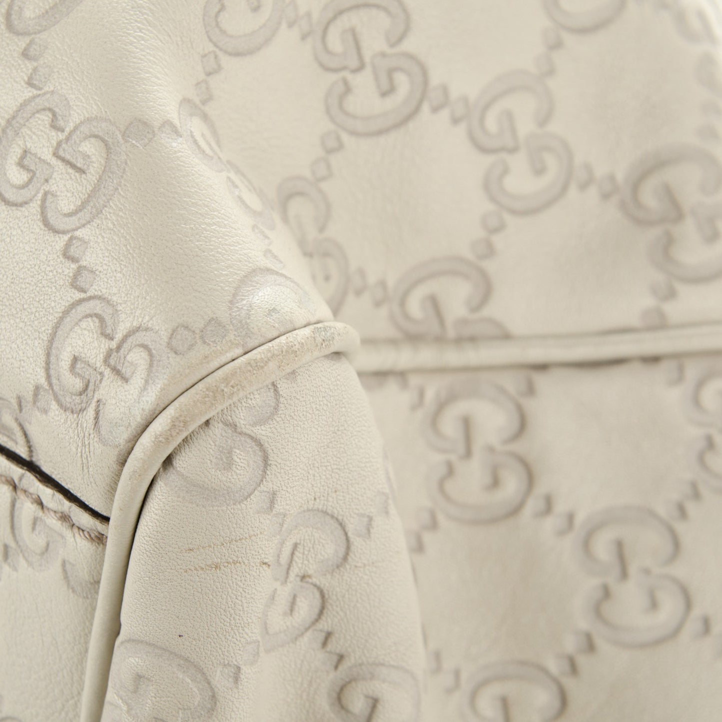 Guccissima Medium Sukey Tote Mystic White