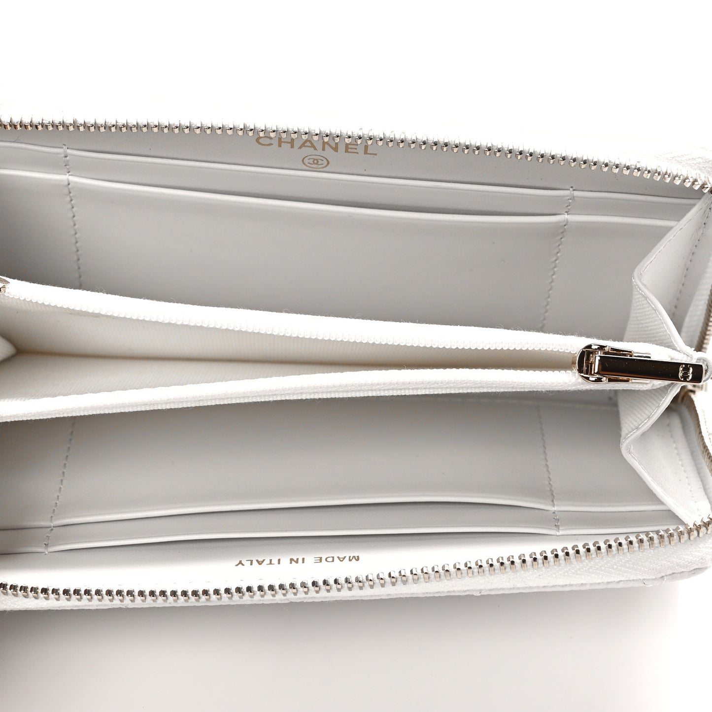 Caviar Quilted Medium Zip Around Wallet White