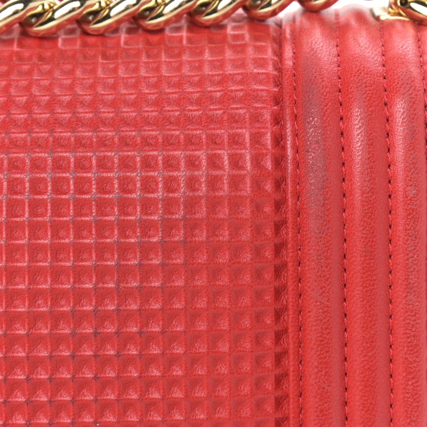 Lambskin Embossed New Medium Boy Cube Flap Red