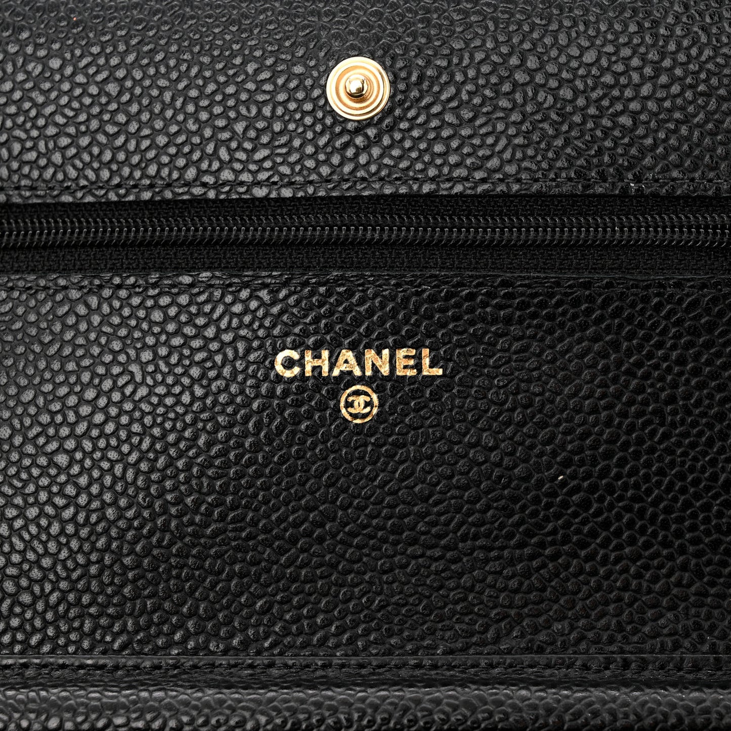 Caviar Quilted Wallet on Chain WOC Black
