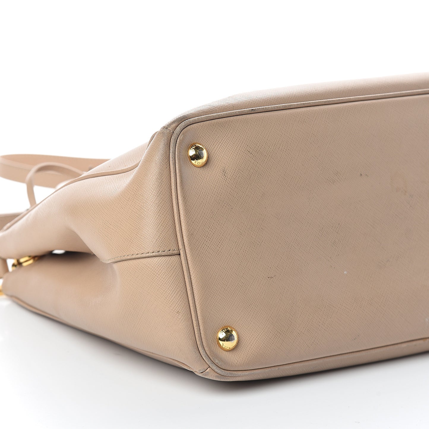 Saffiano Medium Galleria Double Zip Tote Cammeo
