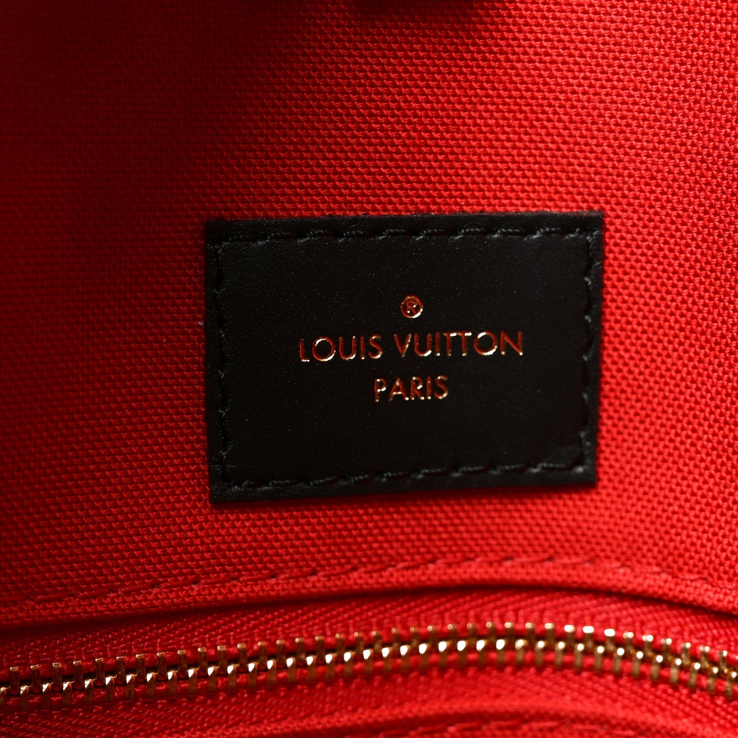 Reverse Monogram Giant Onthego MM
