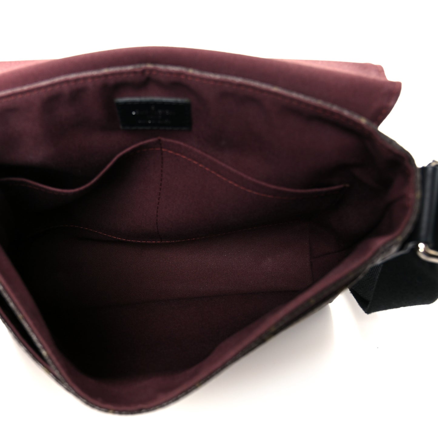 Monogram Macassar District PM