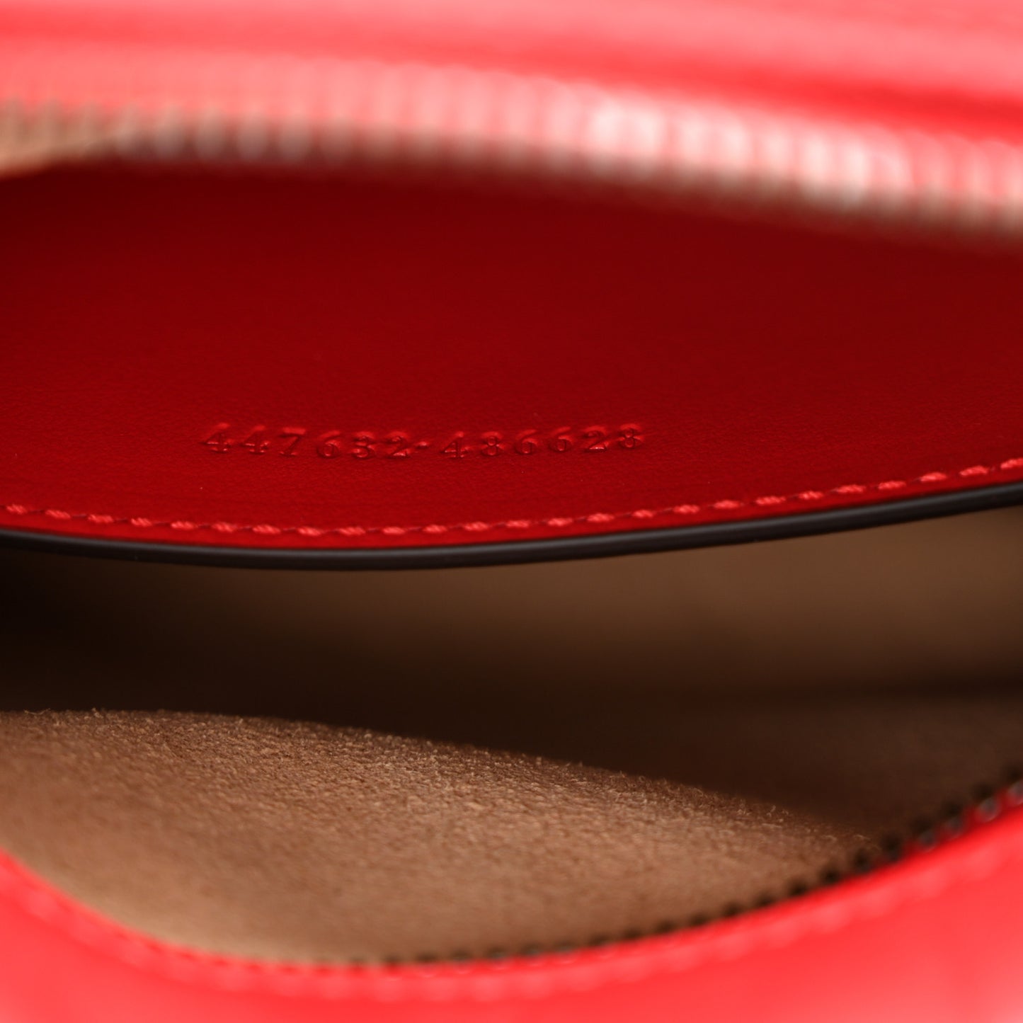 Calfskin Matelasse Small GG Marmont Chain Shoulder Bag Hibiscus Red