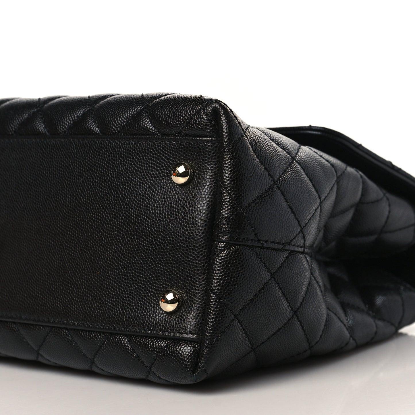 Caviar Quilted Medium Coco Handle Flap Black