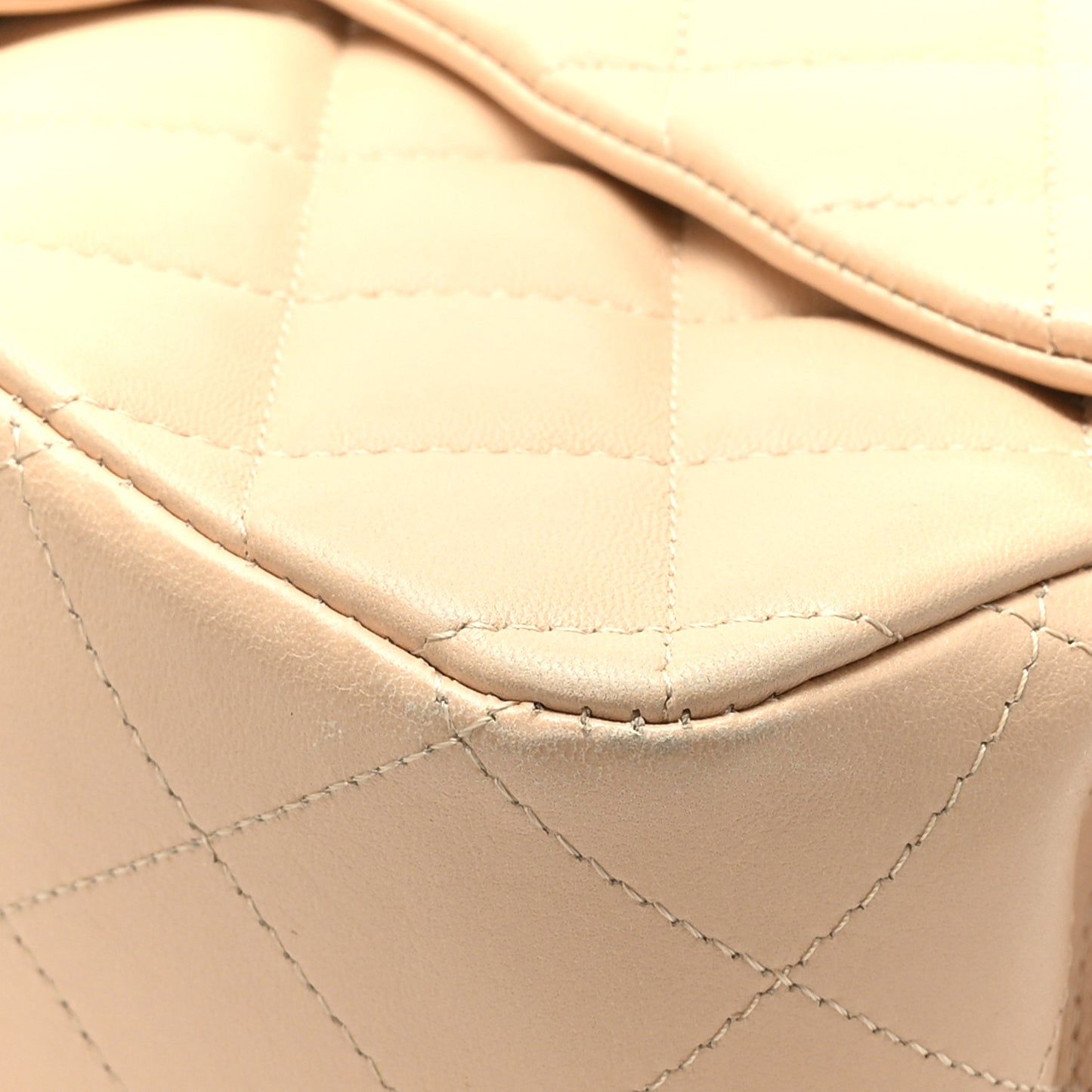 Lambskin Quilted Jumbo Single Flap Beige Clair