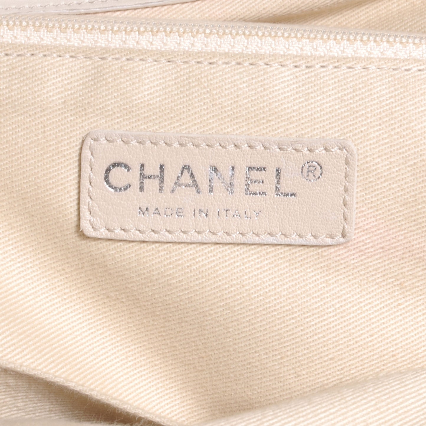 Calfskin Stitched Expandable Frame Bag White