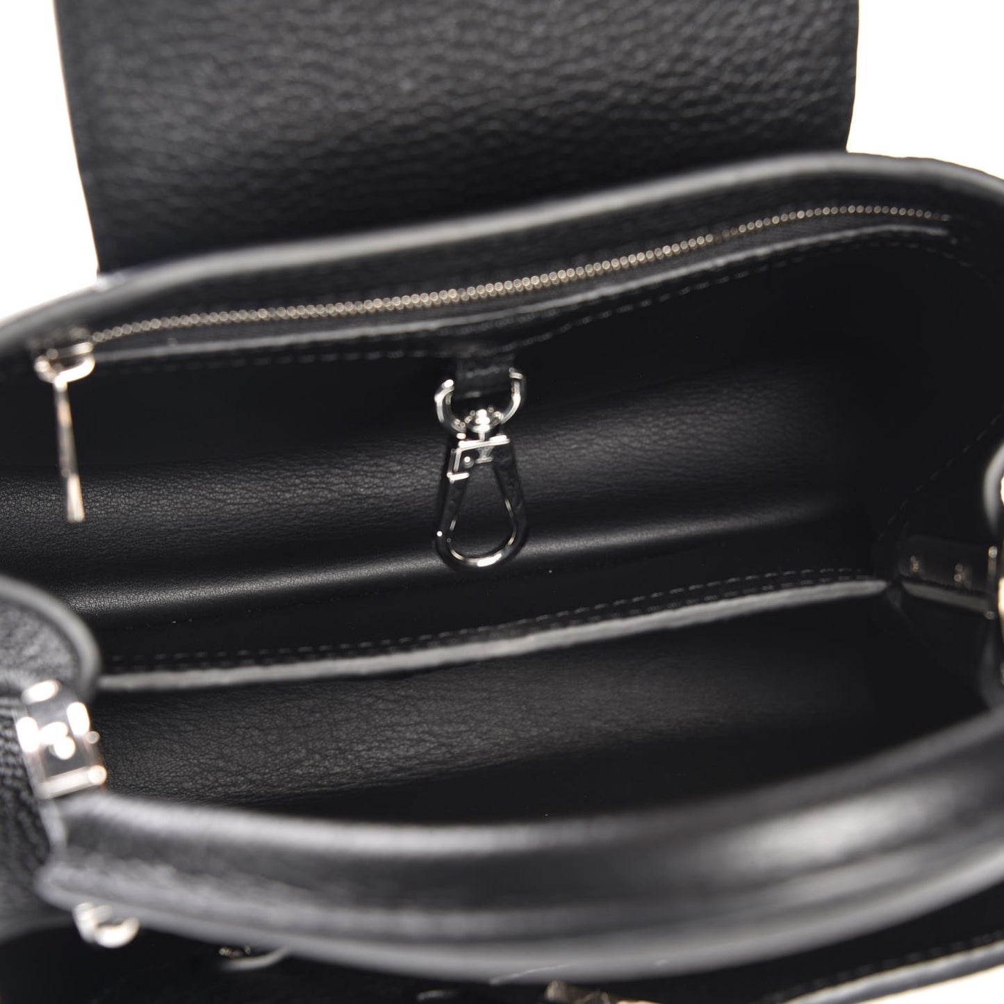 Taurillon Studded Capucines BB Black