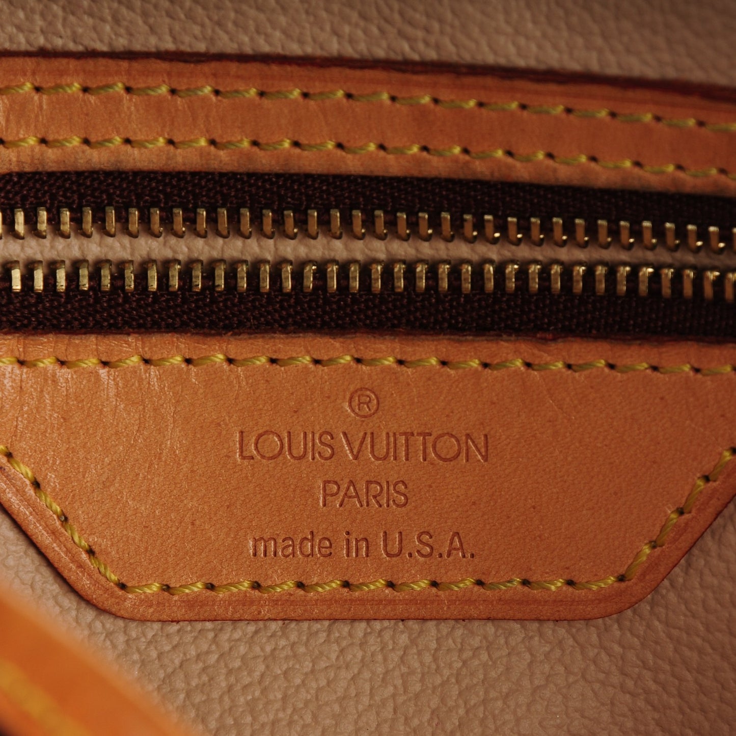Monogram Petit Bucket 23