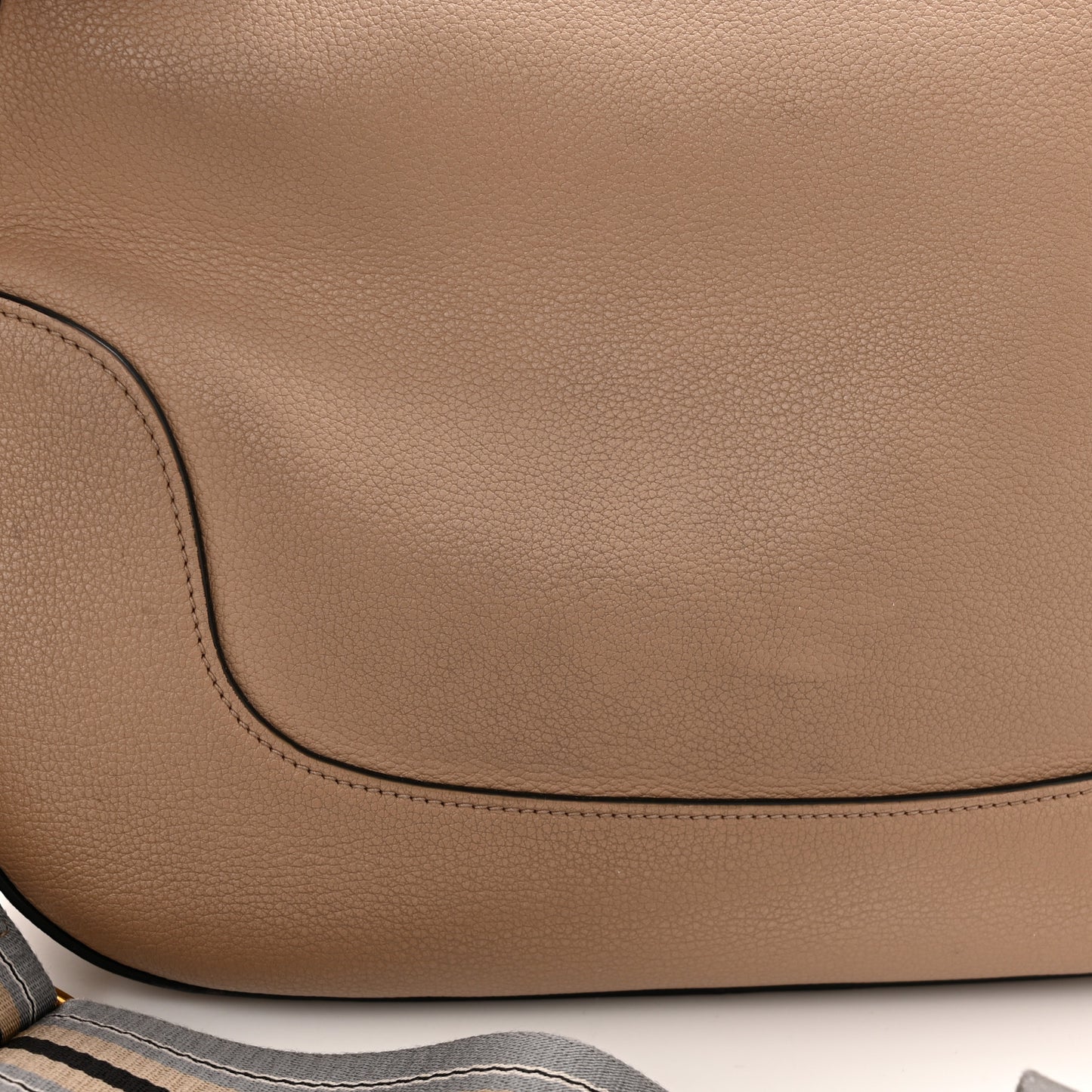 Vitello Daino Zippered Hobo Messenger Cammeo