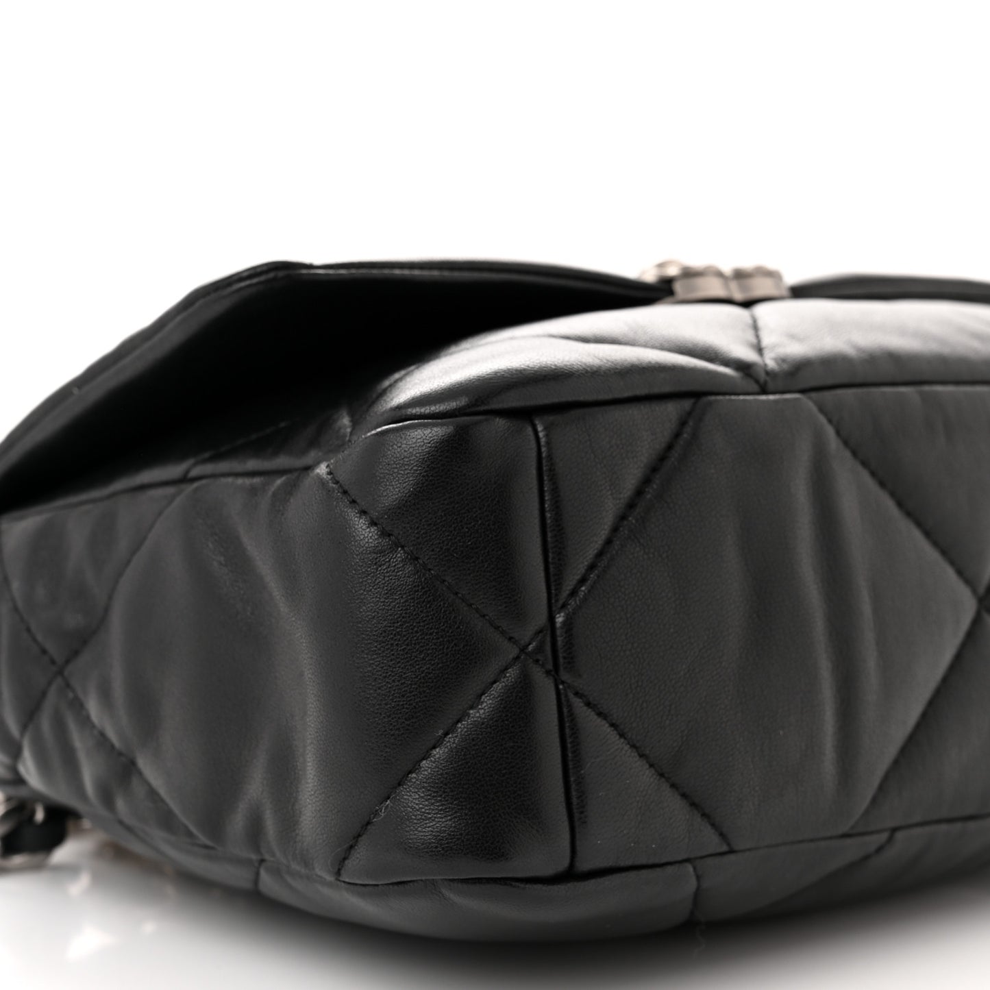 Lambskin Quilted Medium Chanel 19 Flap Black