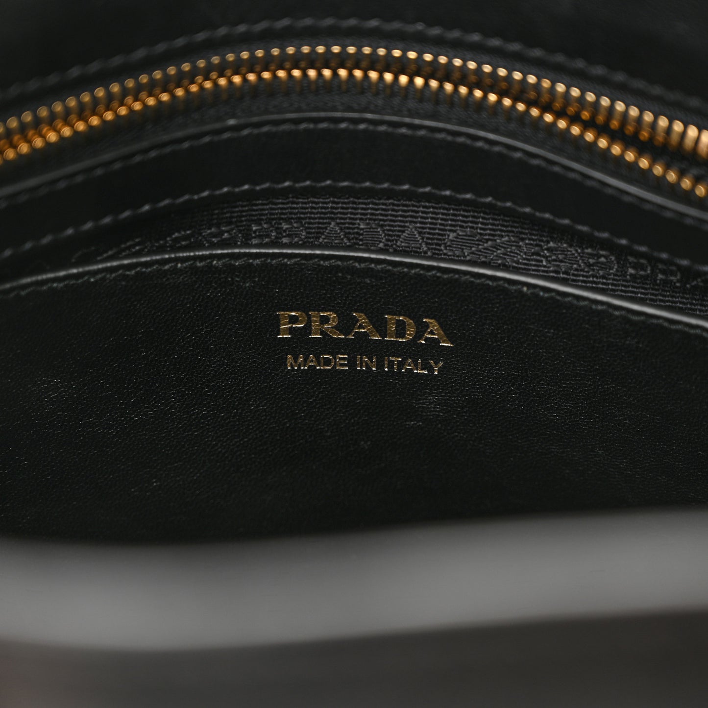 Saffiano City Calfskin Small Esplanade Tote Black
