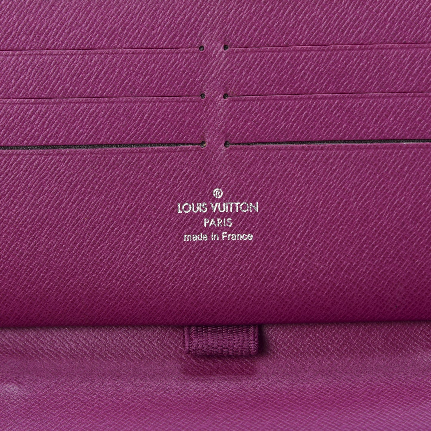 Epi Zippy Organizer Wallet Cassis