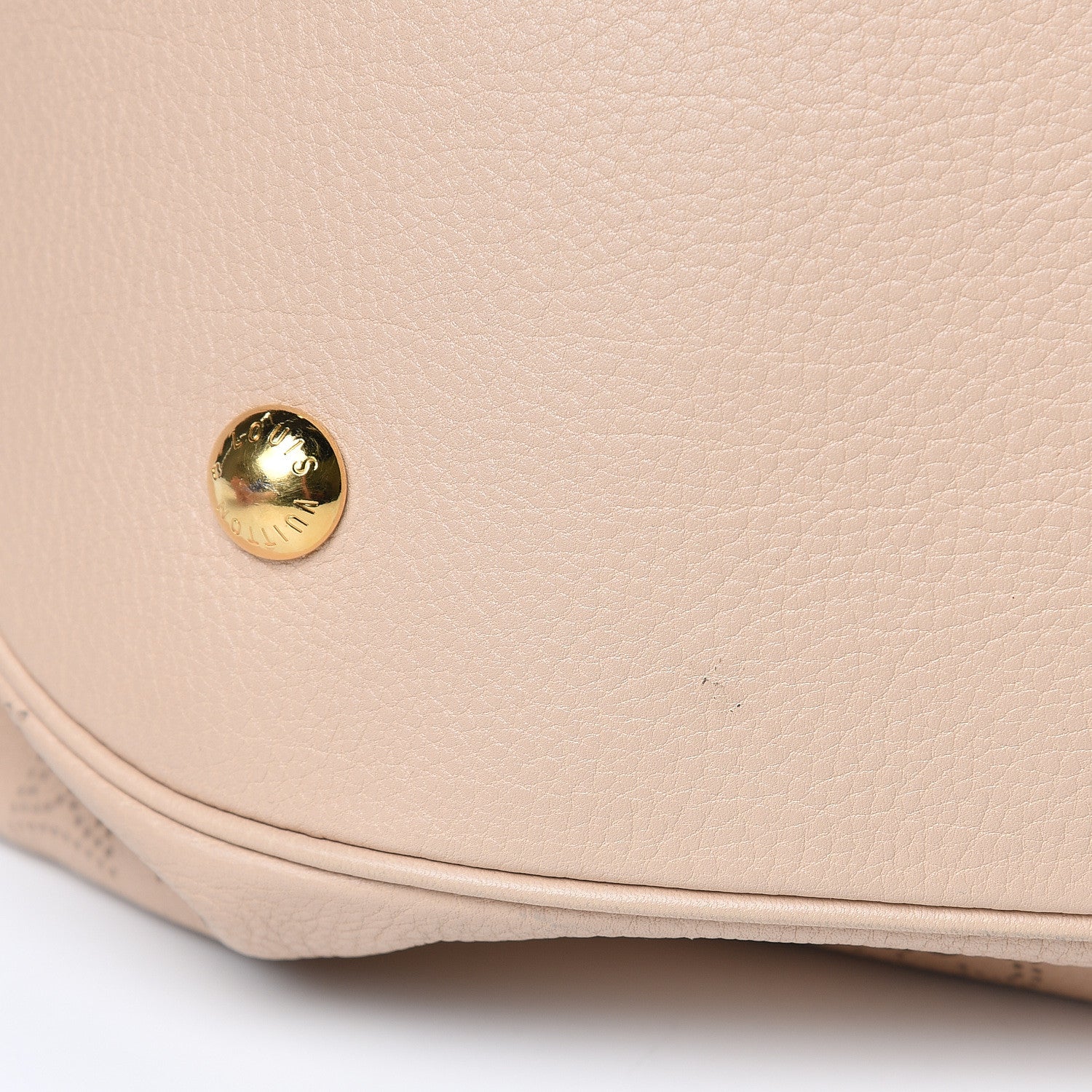 Louis Vuitton Mahina L Sable 16 of 16