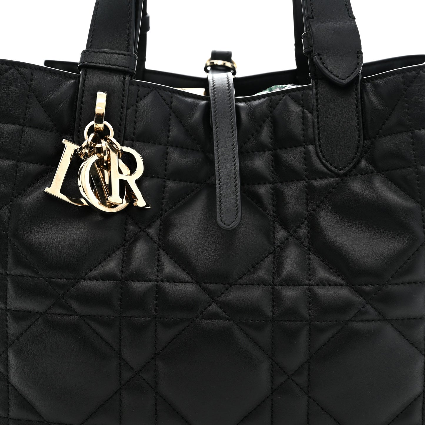 Calfskin Macrocannage Medium Toujours Black