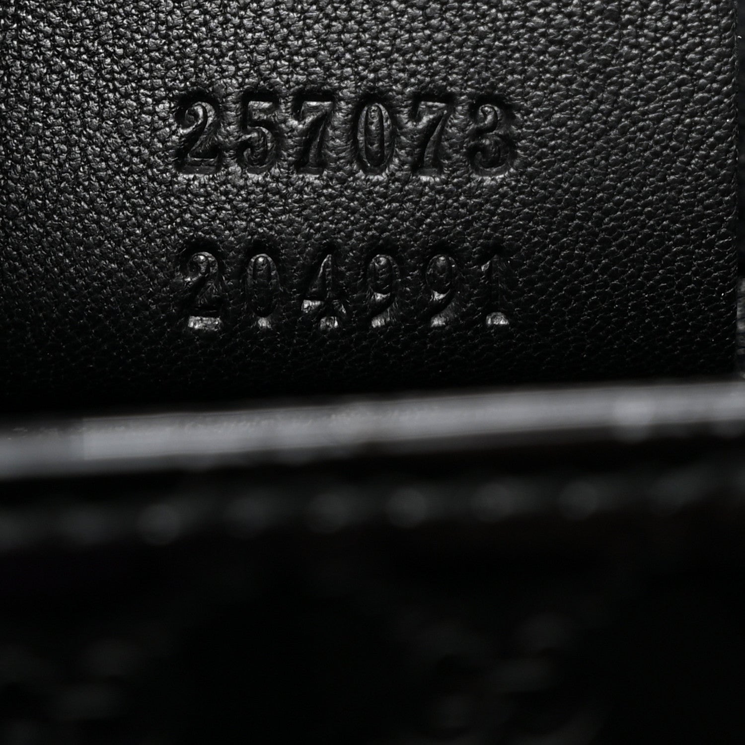 Gucci Patent Microguccissima Small Broadway Clutch Black 7 of 7