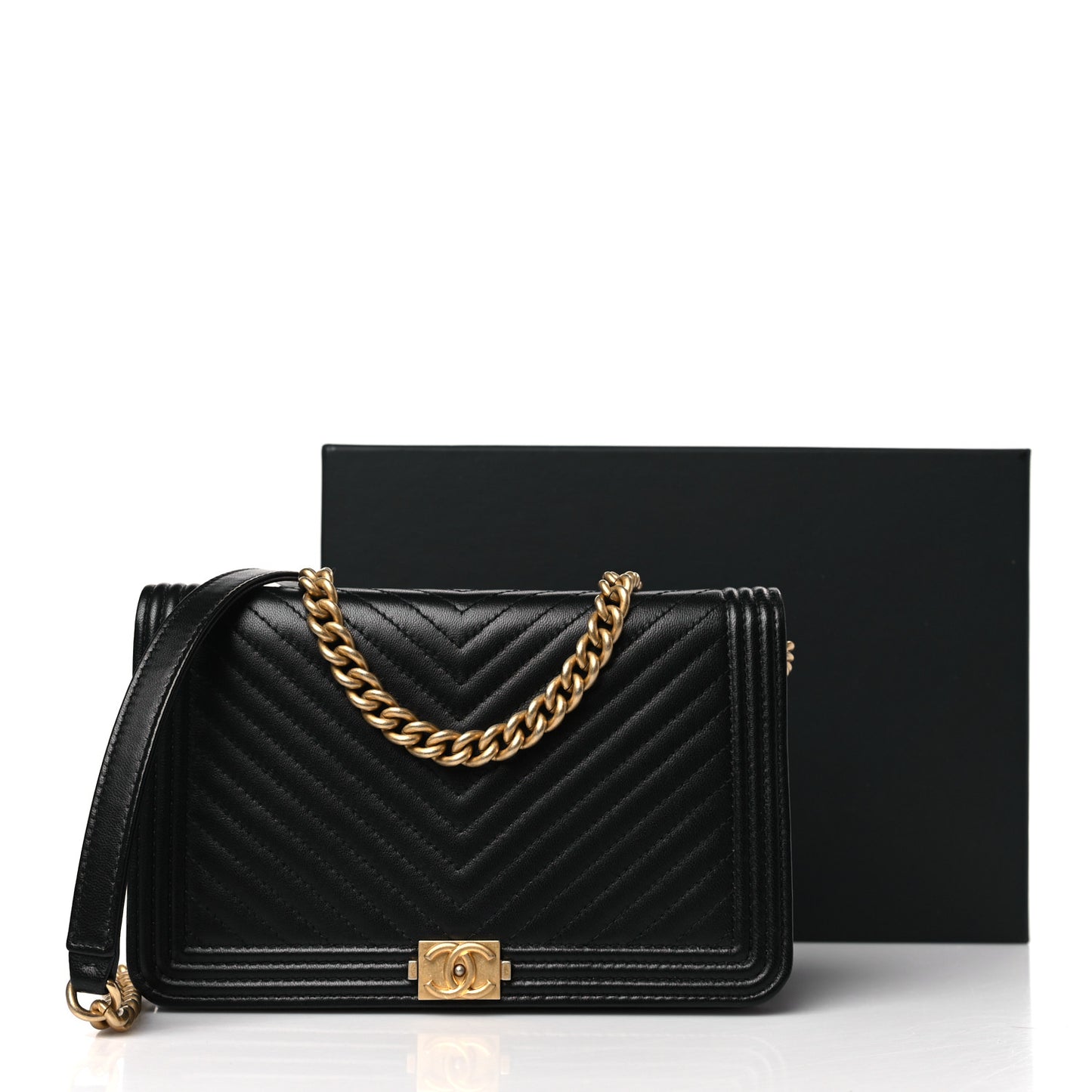 Lambskin Chevron Boy Wallet On Chain WOC Black