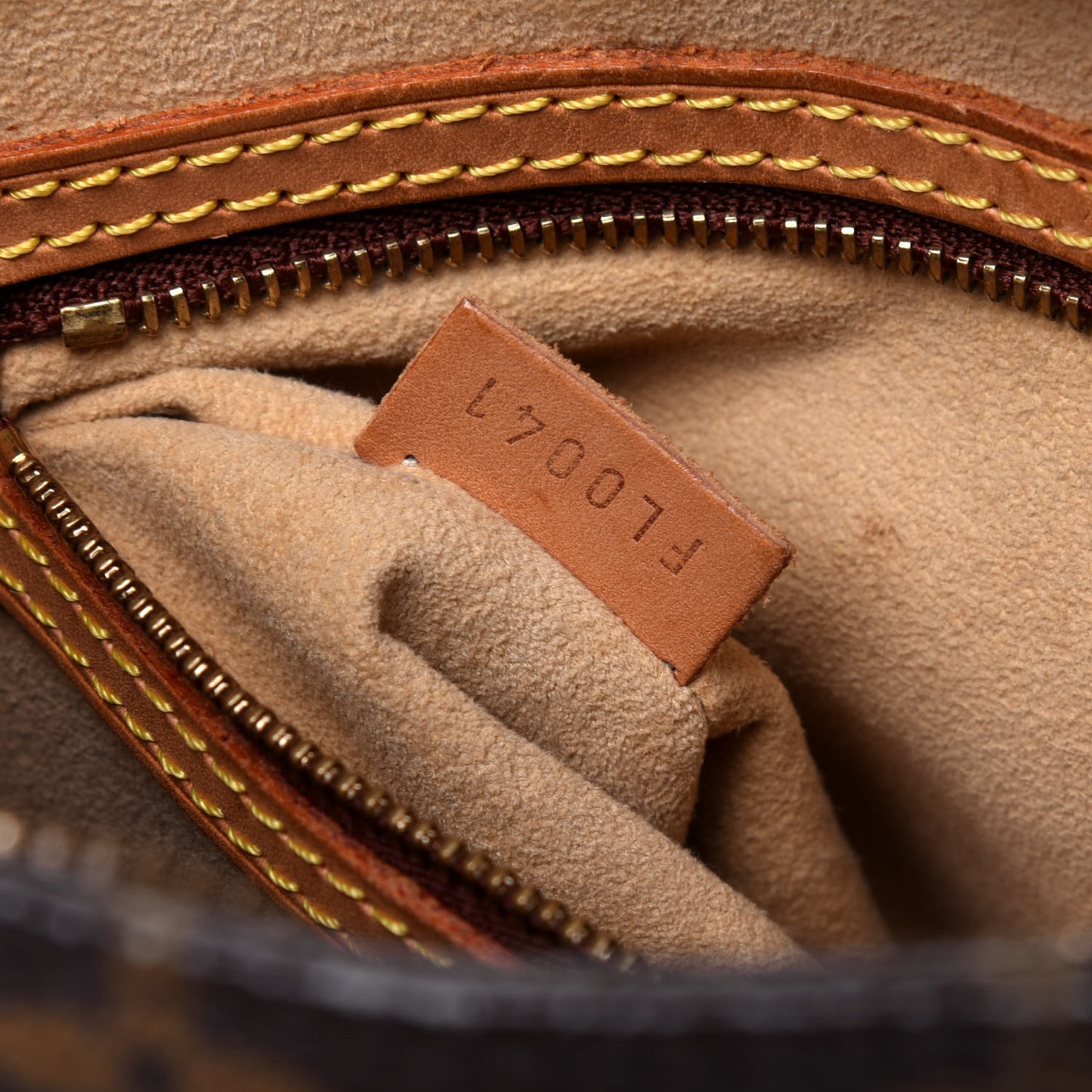 Monogram Looping MM