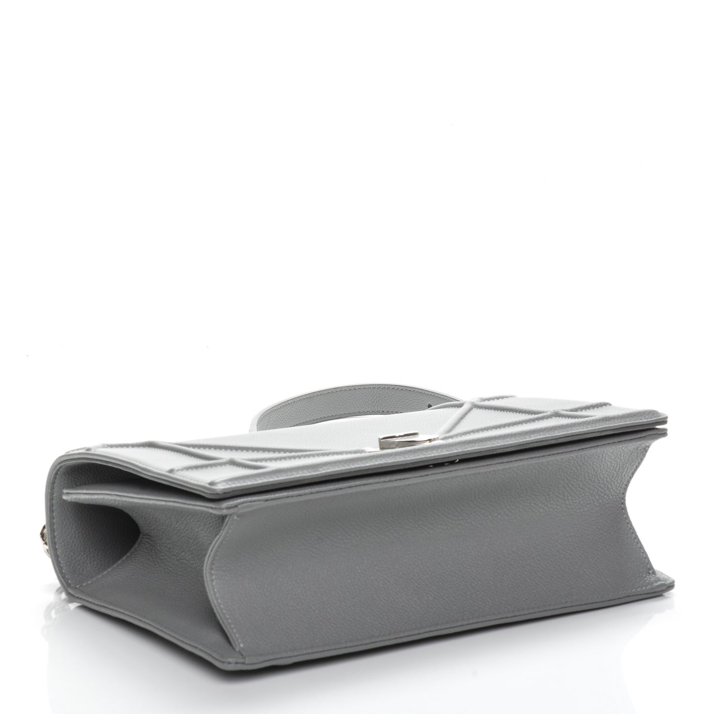 Grained Calfskin Medium Diorama Flap Bag Gris
