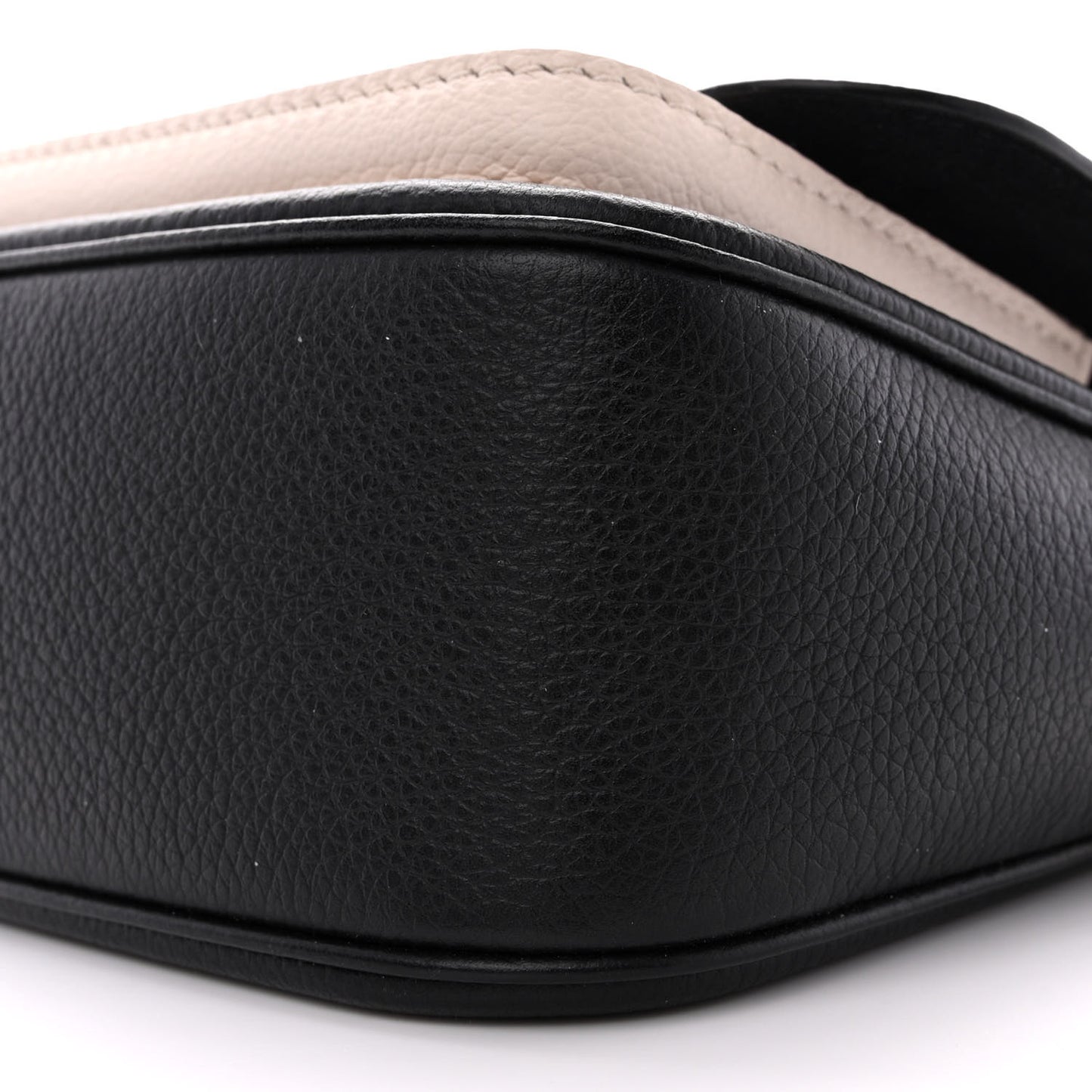 Grained Calfskin Lockme Tender Black