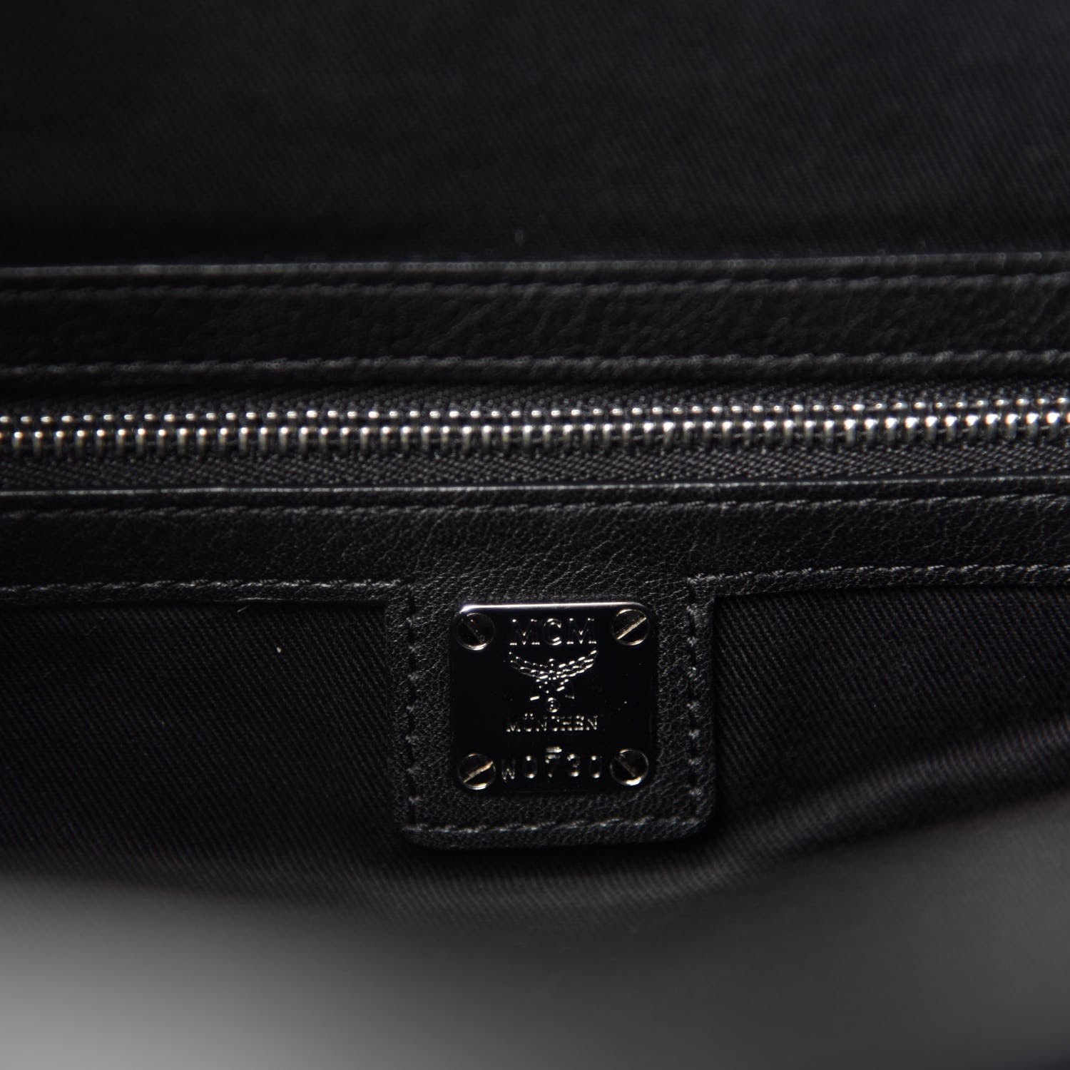 MCM Calfskin Ottomar Large Klara Hobo Black 8 of 11