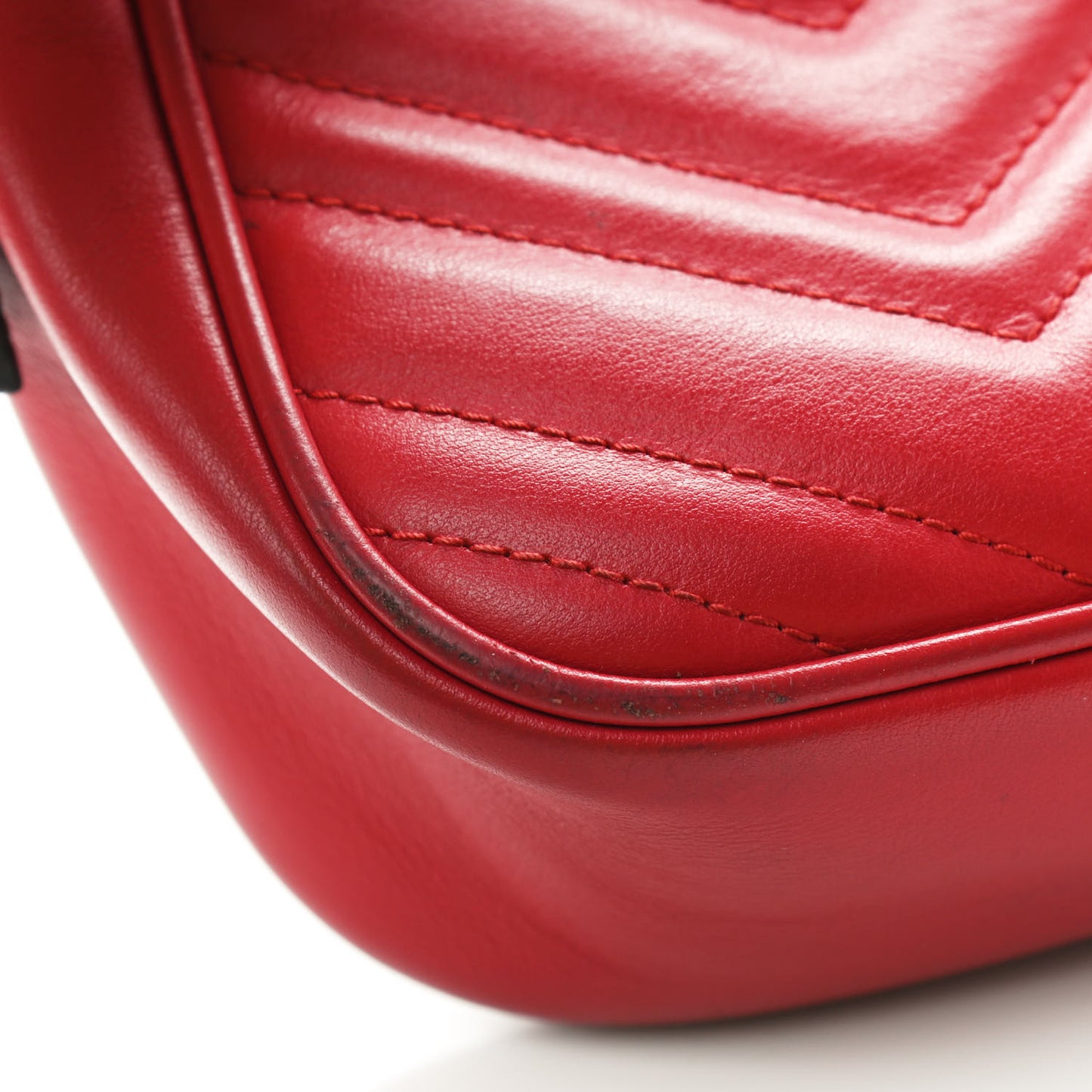 Calfskin Matelasse Small GG Marmont Chain Shoulder Bag Hibiscus Red