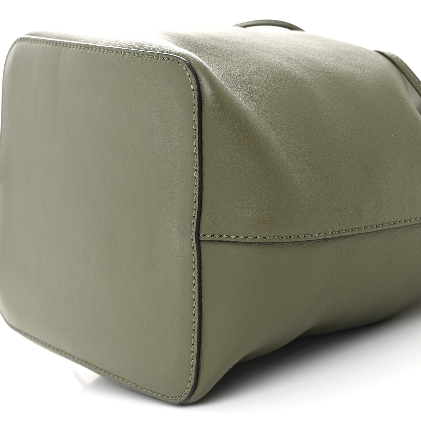 Vitello Grace Matte F is Fendi Grande Mon Tresor Bucket Bag Equatore