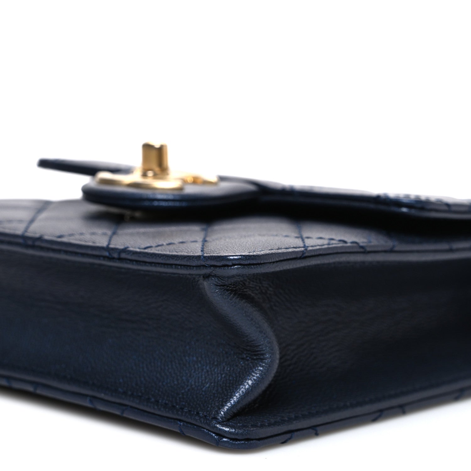 Chanel Iridescent Lambskin Quilted Chic Pearls Flap Navy Blue