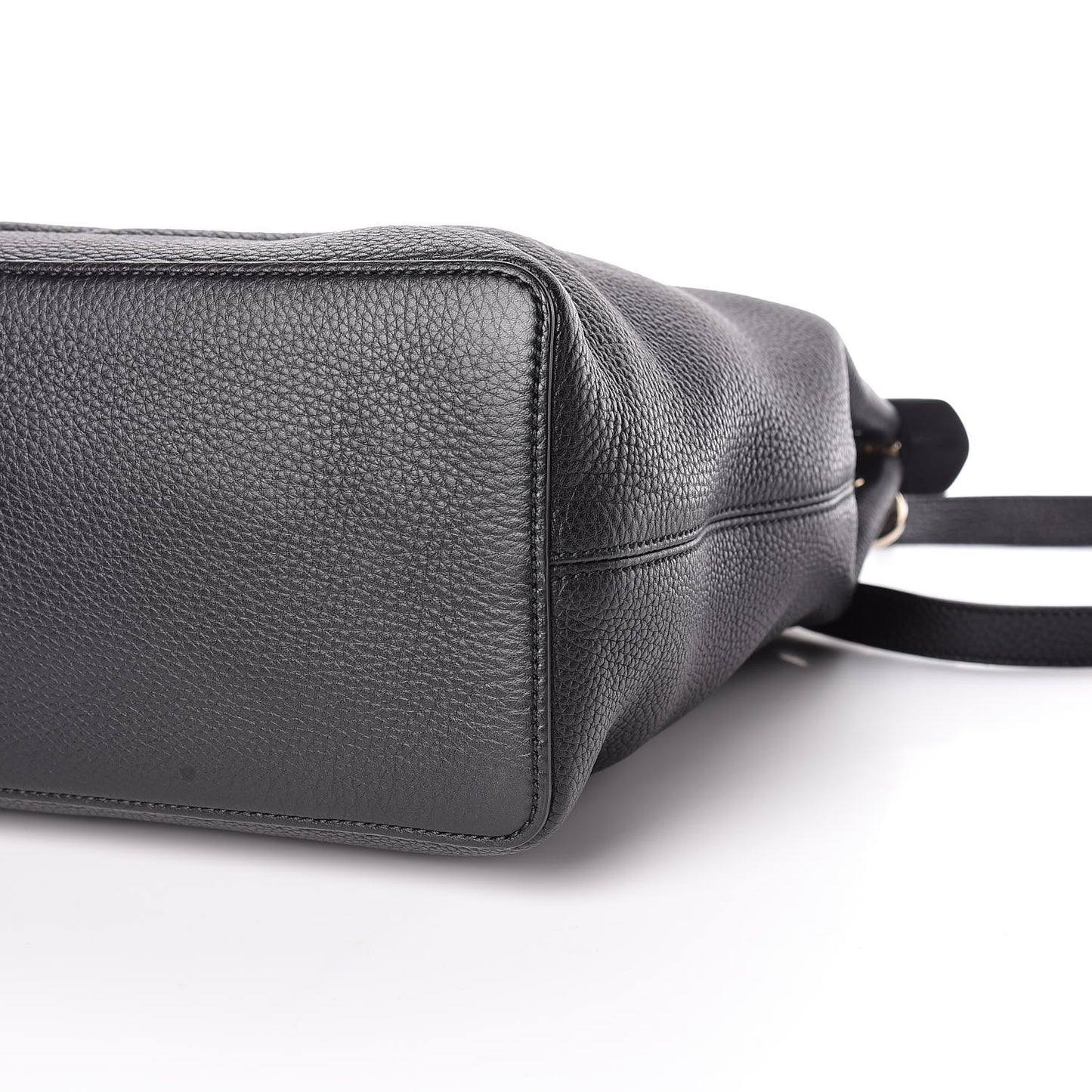 Pebbled Calfskin Large Soho Hobo Black