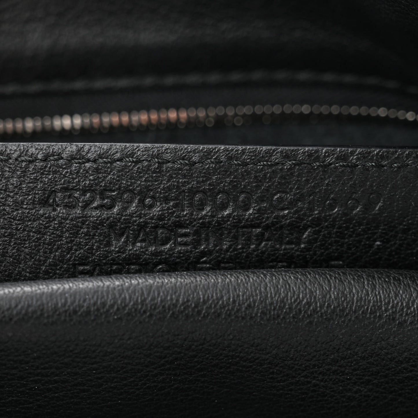 Veau Papier B4 Zip Around Tote Black