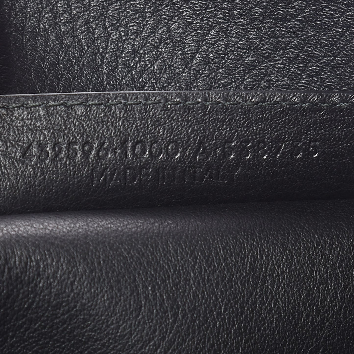 Veau Papier B4 Zip Around Tote Black