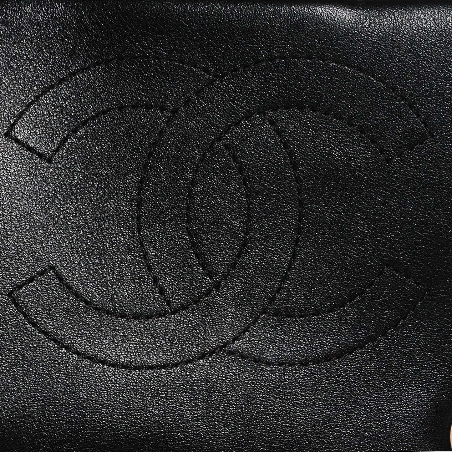 Calfskin Quilted Medium Graphic Flap Beige Black