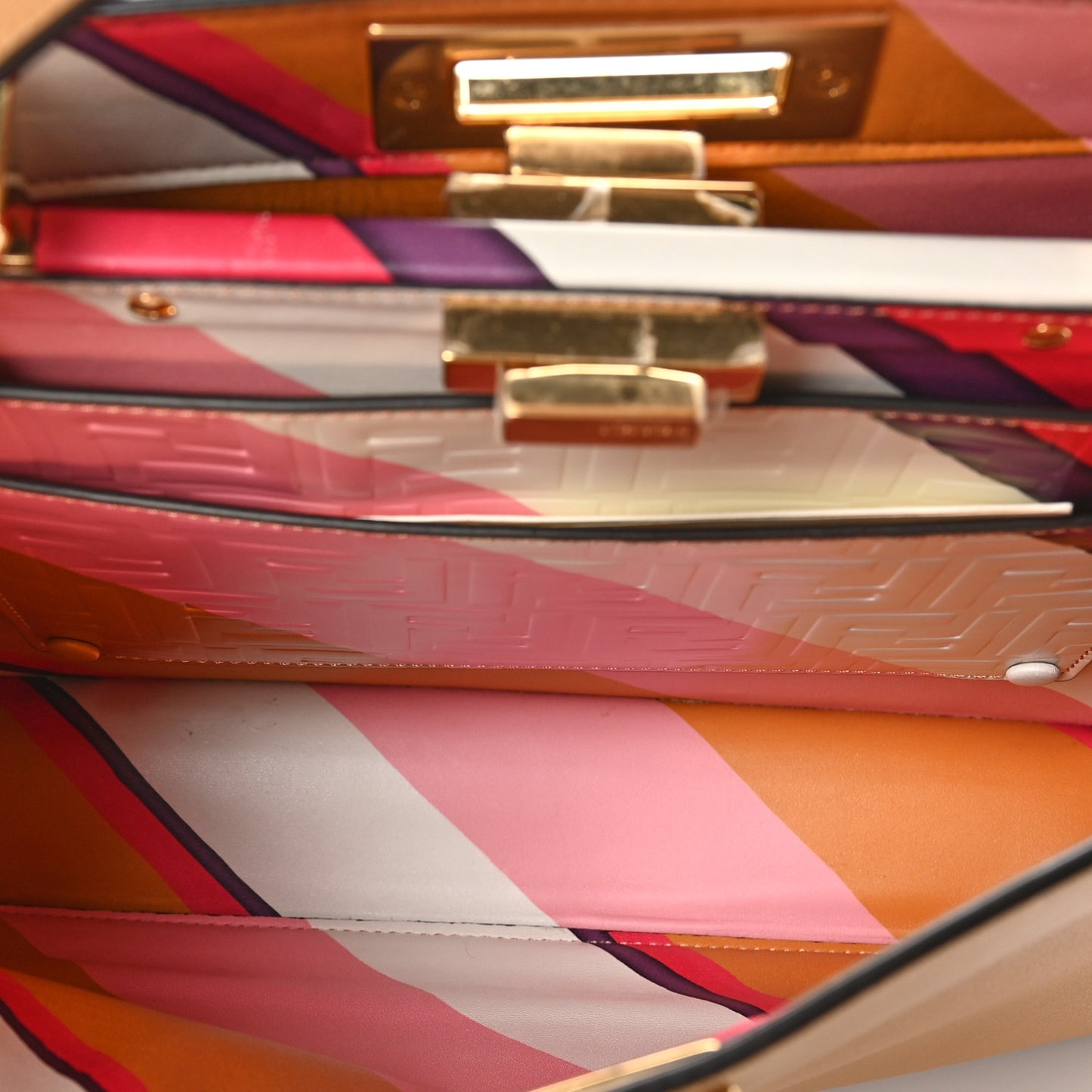 Vitello Seta Nappa FF Striped Embossed Medium Peekaboo I SEE U Satchel Miele Scuro Multicolor