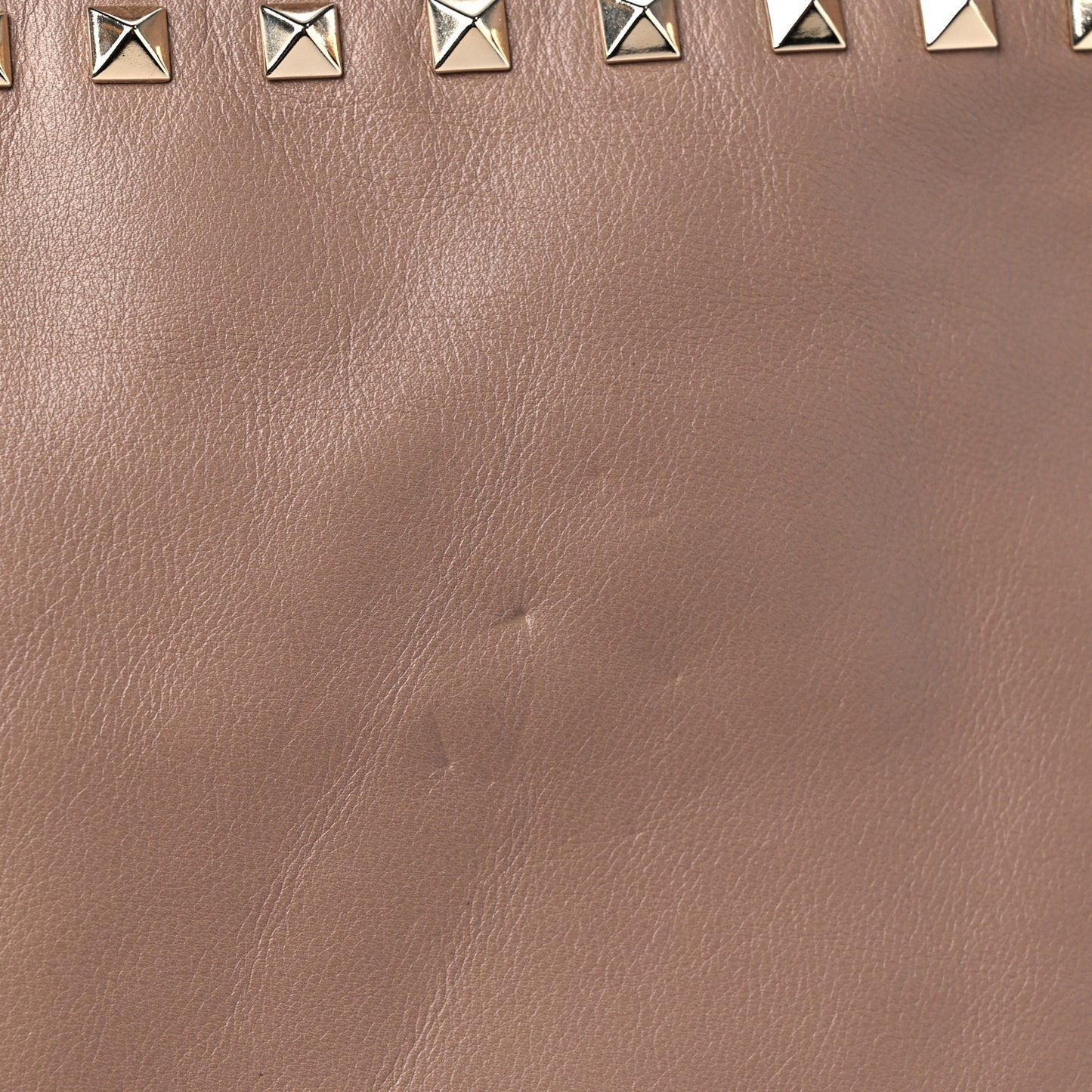 Vitello Large Rockstud Zip Wristlet Pouch Poudre