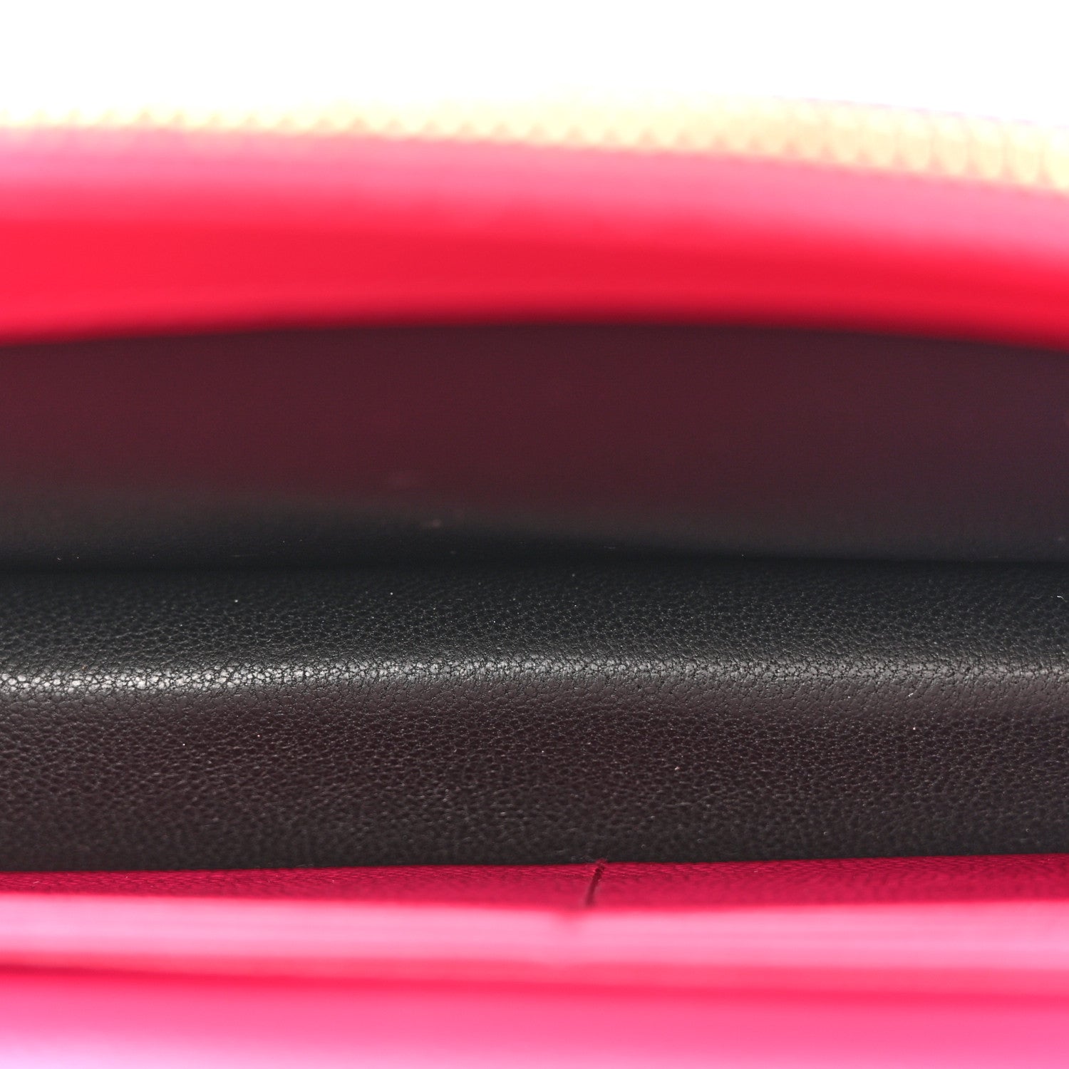 Saint Laurent Grain De Poudre Matelasse Chevron Monogram Envelope Chain Wallet Bubblegum 5 of 15