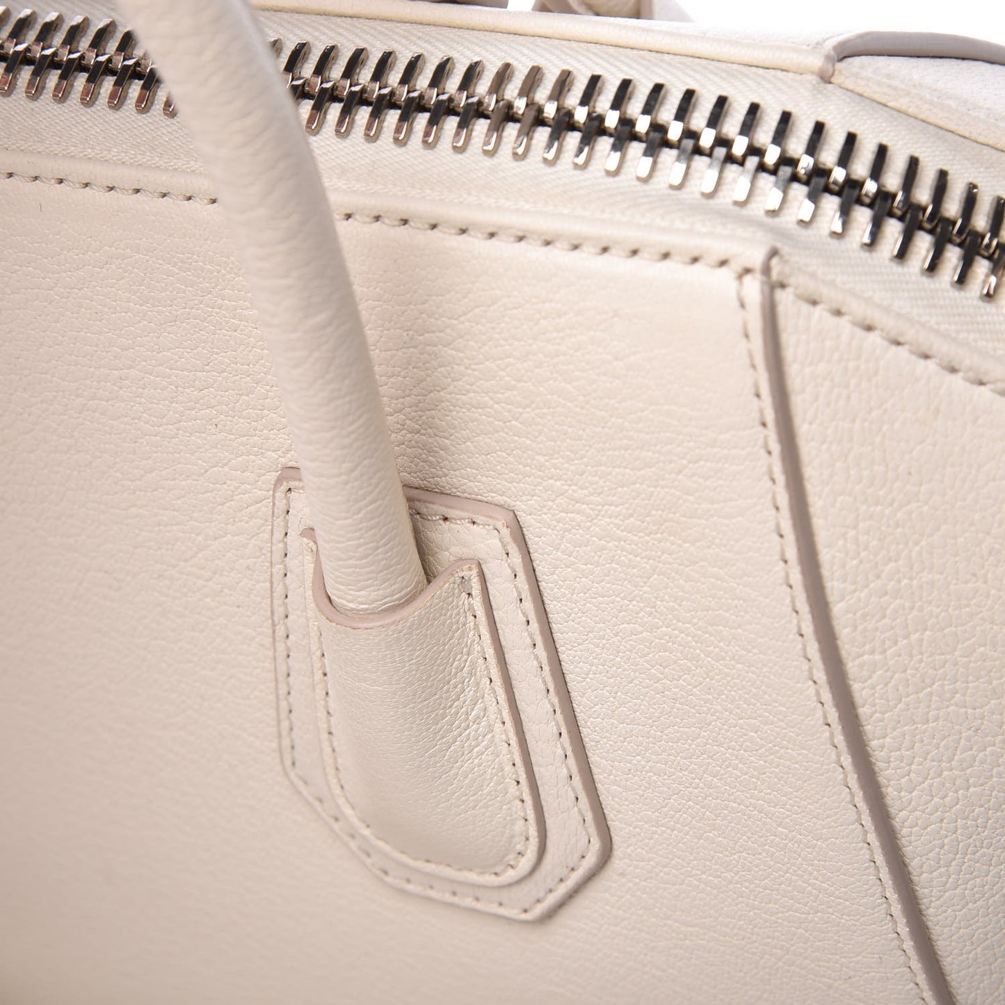 Sugar Goatskin Small Antigona Off White