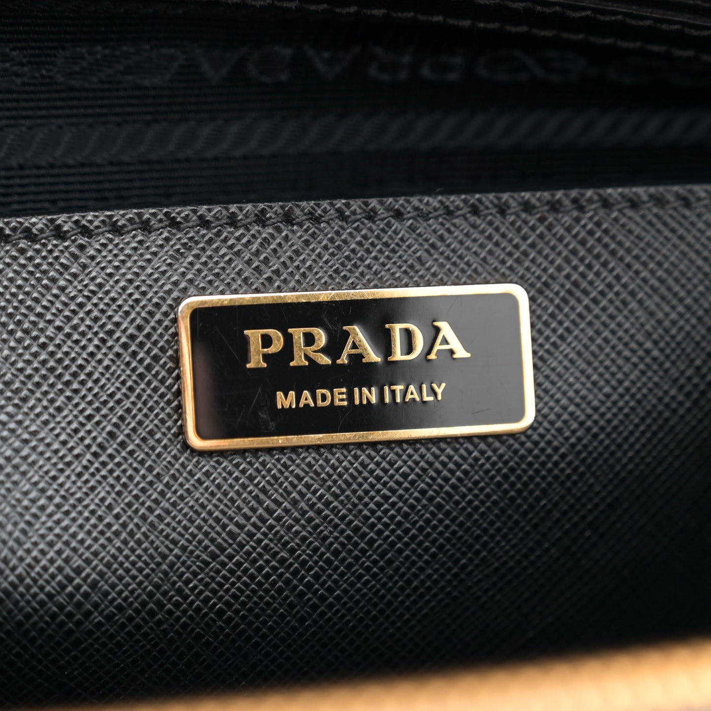 Saffiano Lux Large Galleria Double Zip Tote Black