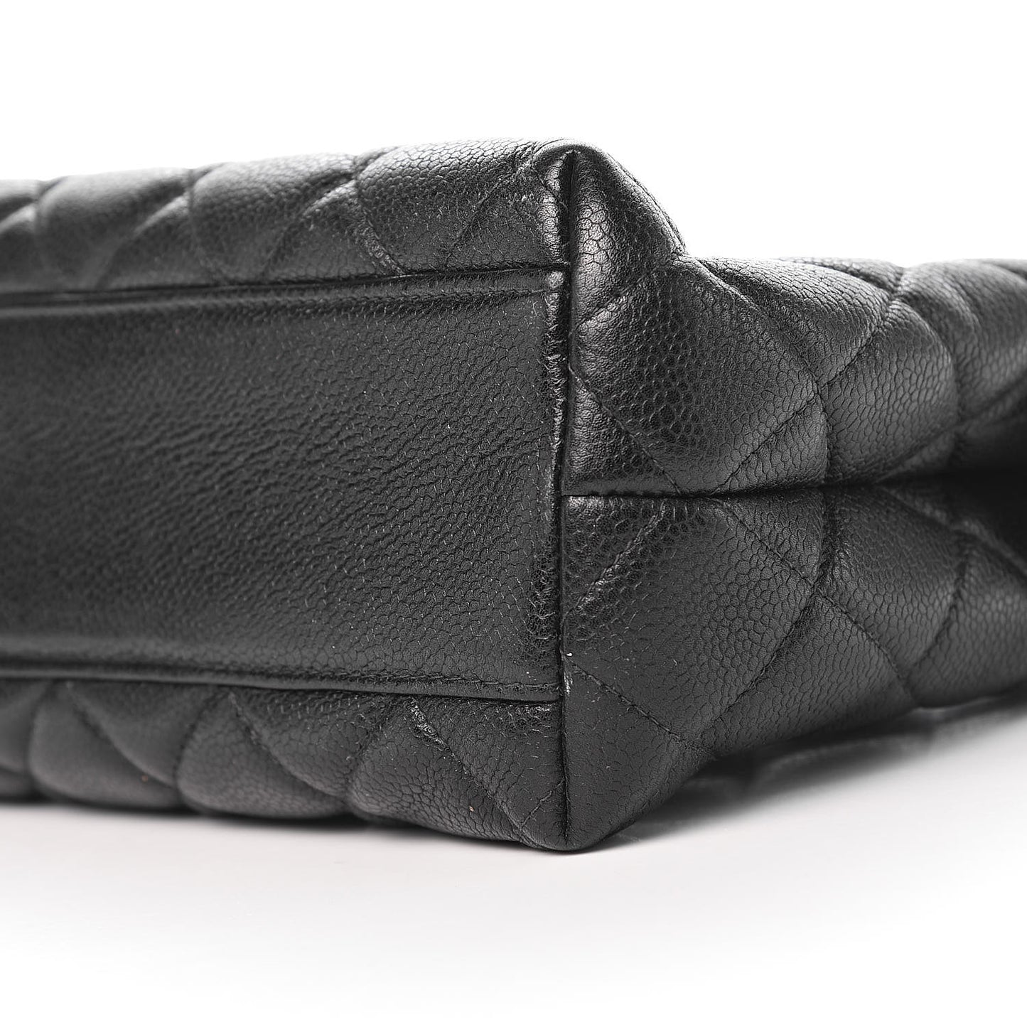Caviar Quilted Shoulder Bag Black