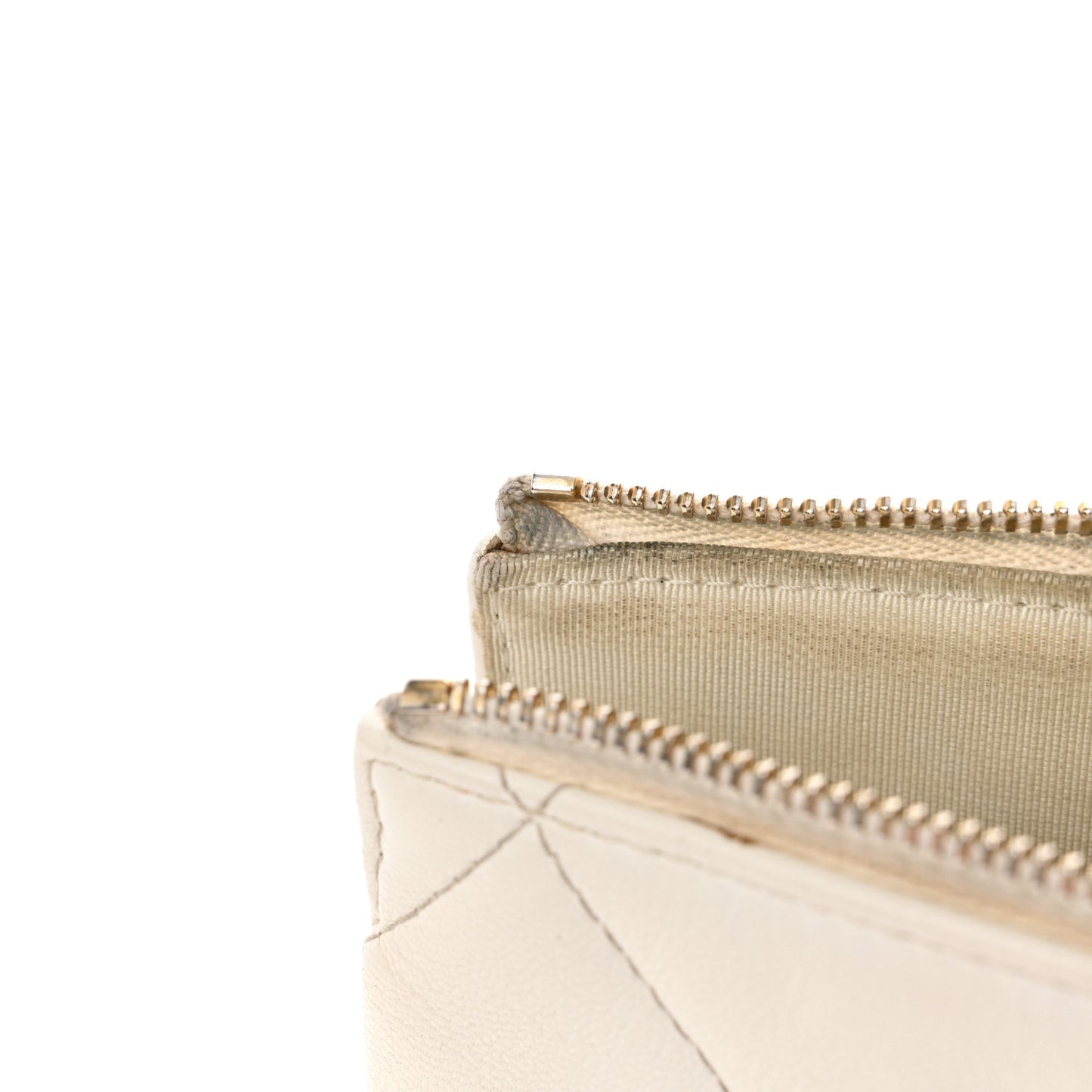Shiny Goatskin Quilted Chanel 19 Small Pouch With Handle White