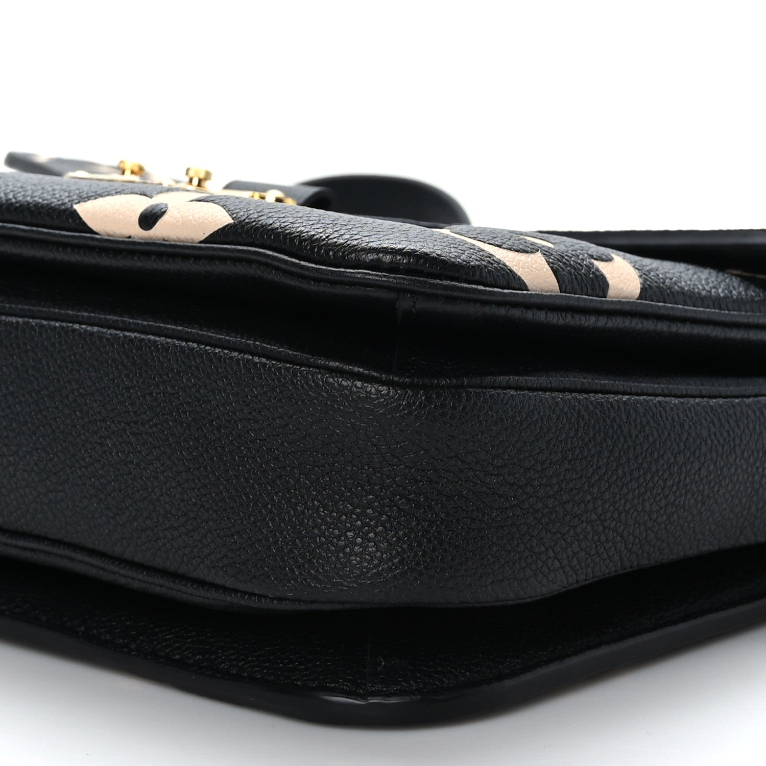 Louis Vuitton Empreinte Monogram Giant Pochette Metis Black Beige 8 of 8