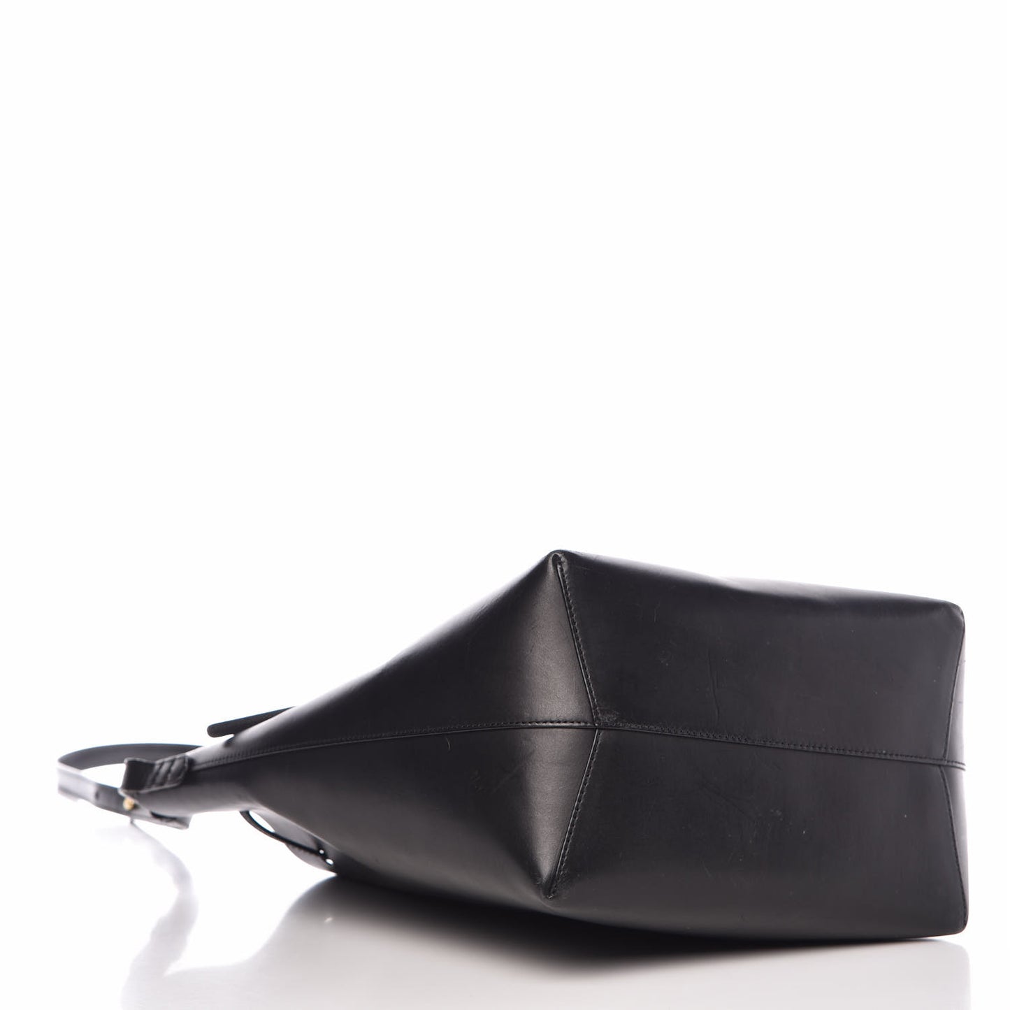 Vegetable Tanned Calfskin Bucket Bag Black Flamma