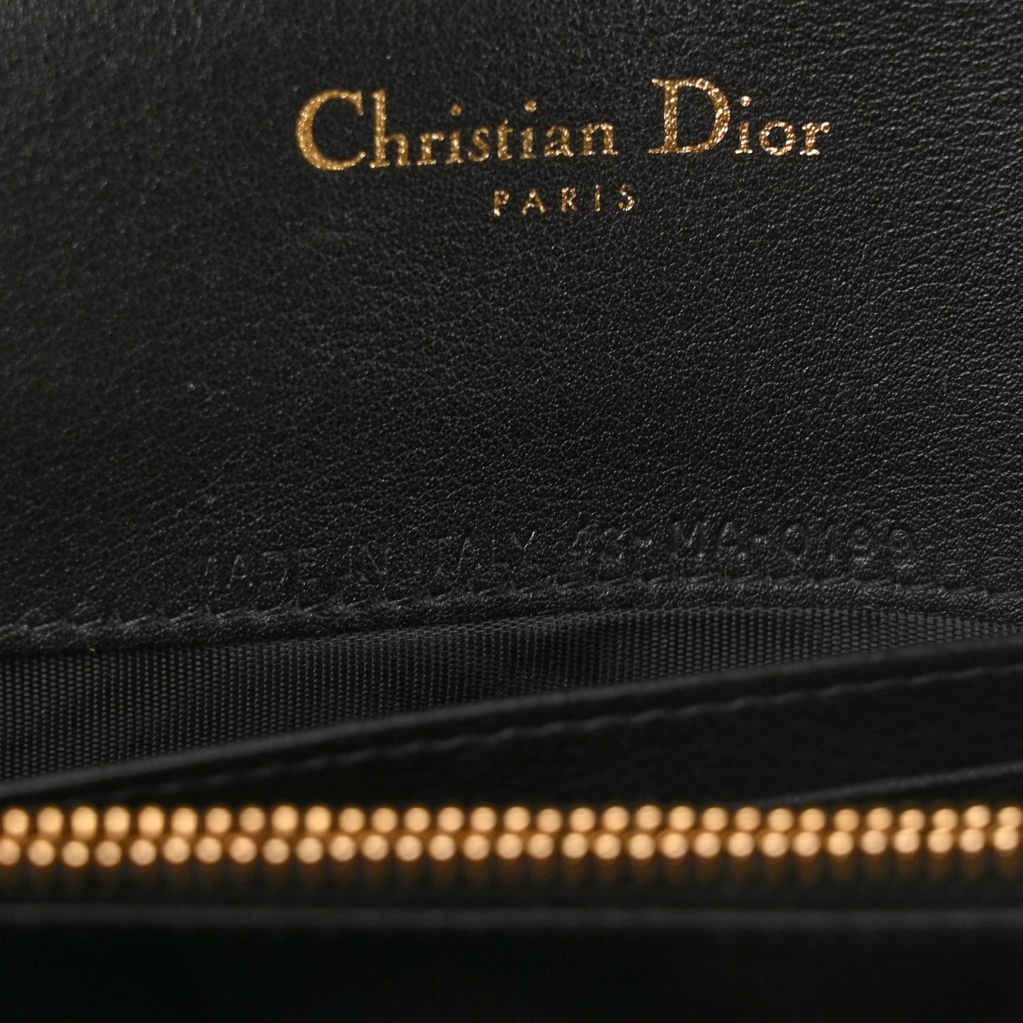 Patent 30 Montaigne Pouch Black