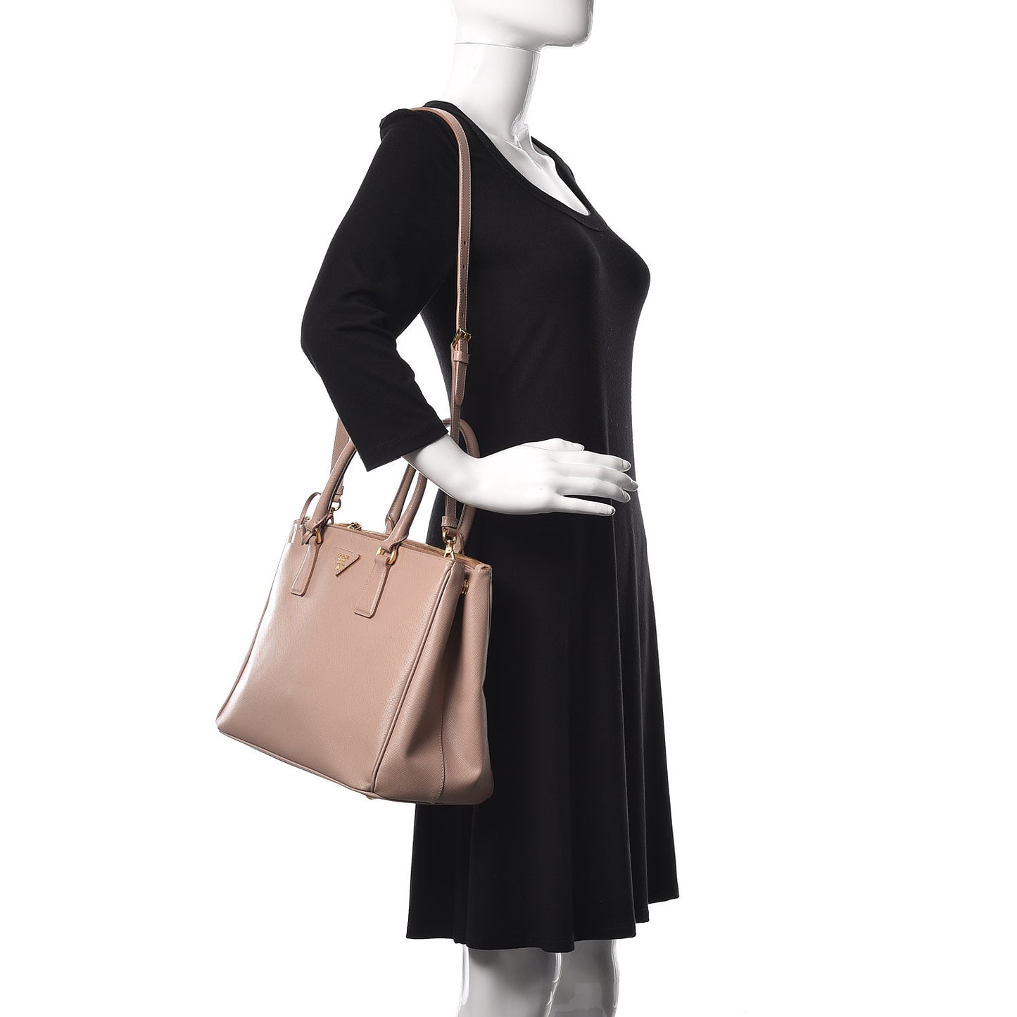 Saffiano Medium Galleria Double Zip Tote Cammeo