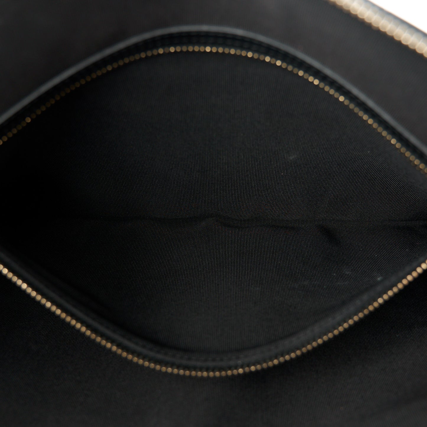 Calfskin Crocodile Embossed Graffiti 2.55 Medium Cocodile Reissue Cosmetic Case Black Gold