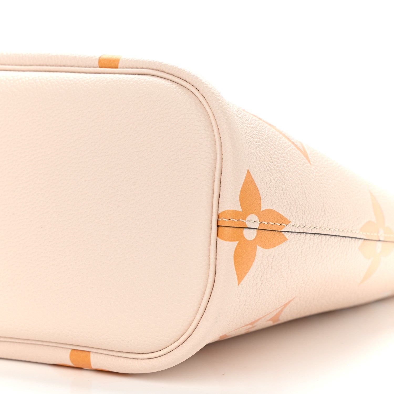 Louis Vuitton Empreinte Monogram Giant By The Pool Marshmallow Hobo Cream Saffron 6 of 9
