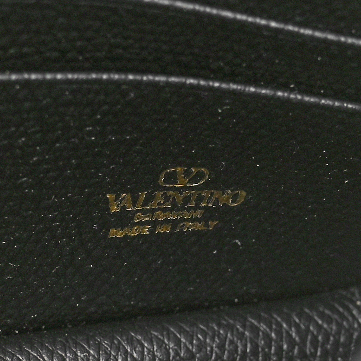 Valentino Garavani Grainy Calfskin VLogo Top Handle Wallet With Chain Black 6 of 10
