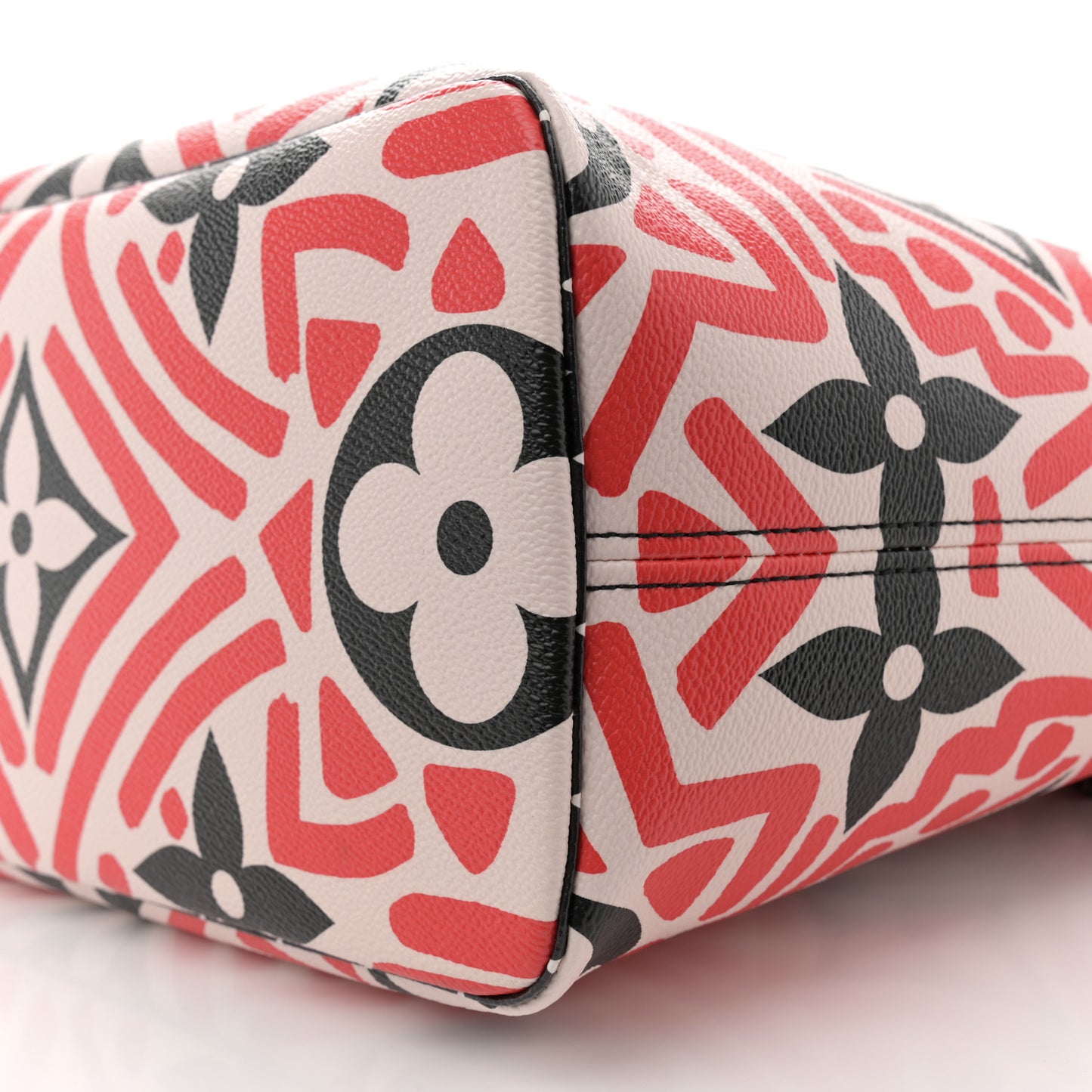 Monogram Giant Crafty Neverfull MM Creme Rouge Black