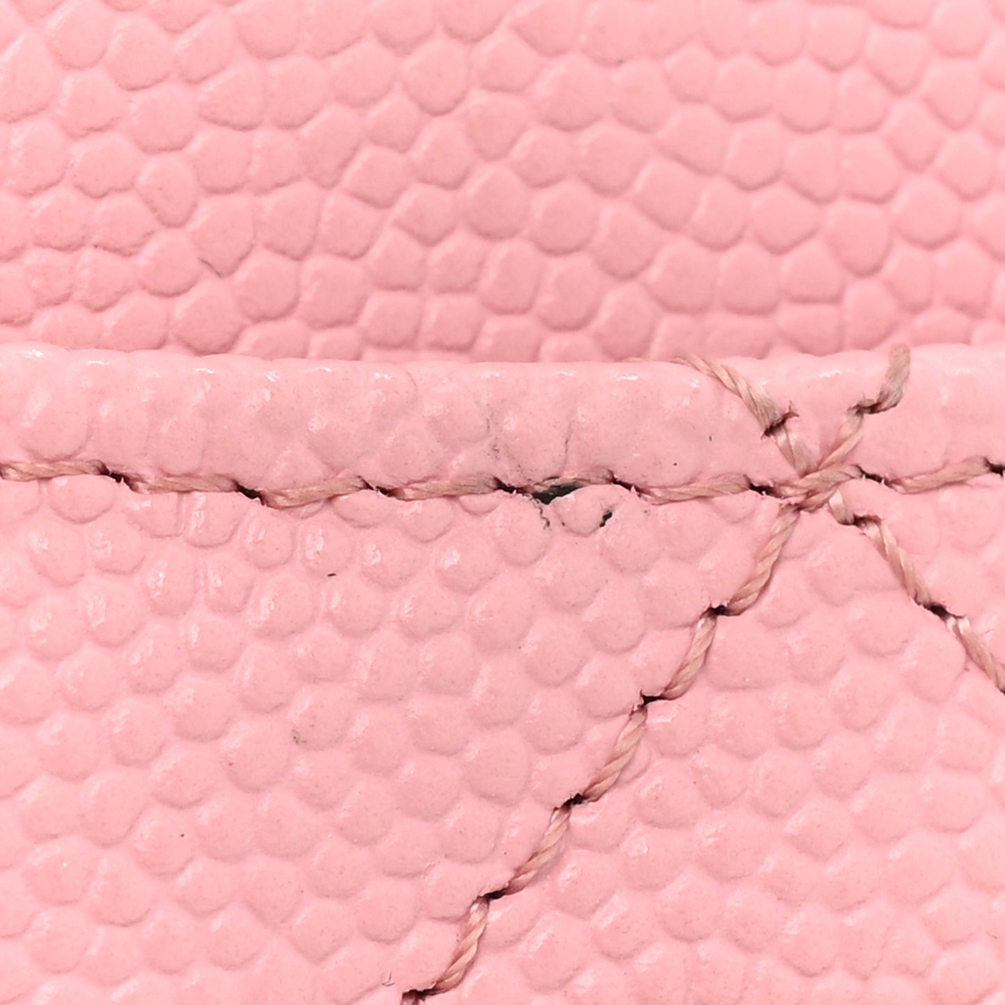 Caviar Quilted Card Holder Pink
