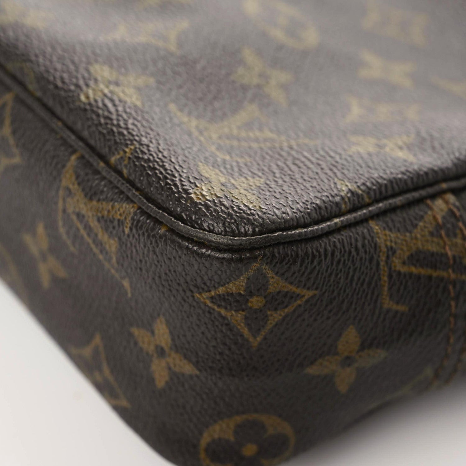 Louis Vuitton Monogram Trousse Toilette 23 6 of 15