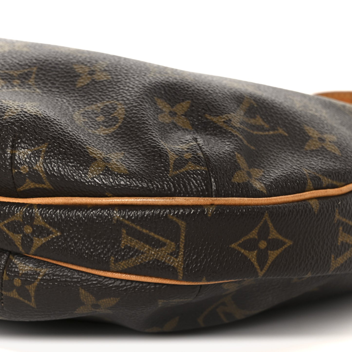 Monogram Croissant MM